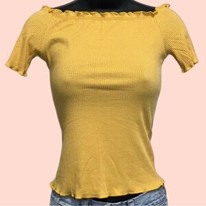 Charlotte Russe Yellow Ribbed Off-Shoulder Lettuce Hem Top – XS